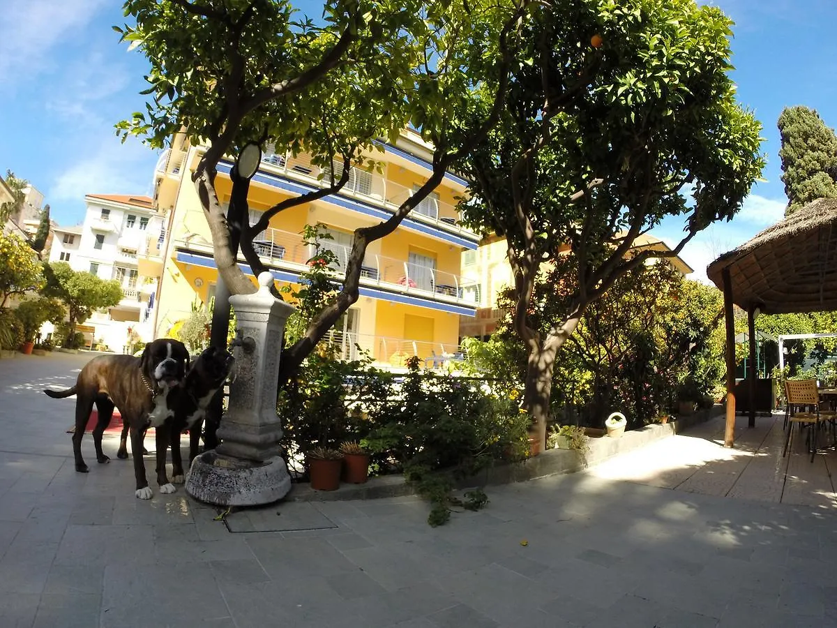 Hotel Villa Delibera Varazze