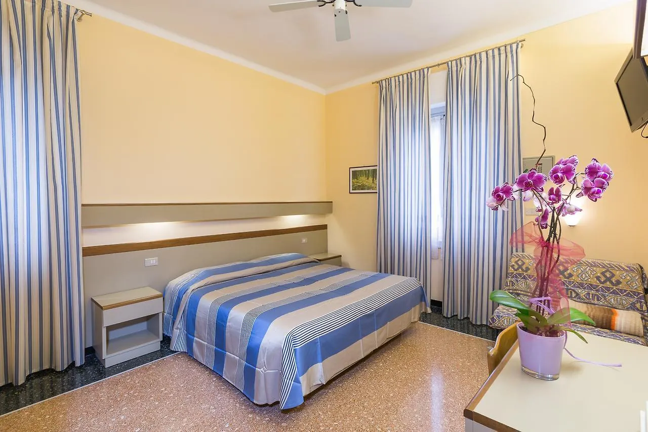 Hotel Villa Delibera Varazze